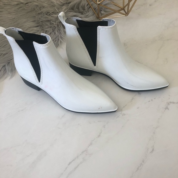 mist chelsea waterproof rain boot